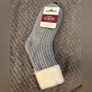 Northeast Cozy Cabin Socks - Gray and White